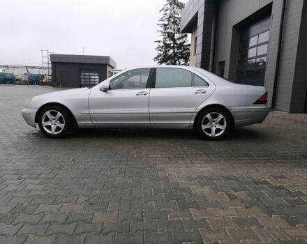 Сірий Мерседес С Клас, об'ємом двигуна 4 л та пробігом 360 тис. км за 4750 $, фото 2 на Automoto.ua