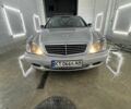 Сірий Мерседес С Клас, об'ємом двигуна 3.2 л та пробігом 440 тис. км за 4199 $, фото 1 на Automoto.ua
