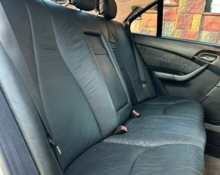 Серый Мерседес С Класс, объемом двигателя 3.2 л и пробегом 337 тыс. км за 5300 $, фото 26 на Automoto.ua