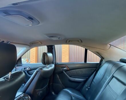 Серый Мерседес С Класс, объемом двигателя 3.2 л и пробегом 300 тыс. км за 5000 $, фото 7 на Automoto.ua