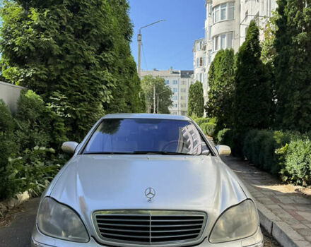 Сірий Мерседес С Клас, об'ємом двигуна 5 л та пробігом 380 тис. км за 3450 $, фото 1 на Automoto.ua