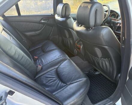 Серый Мерседес С Класс, объемом двигателя 3.7 л и пробегом 470 тыс. км за 2899 $, фото 23 на Automoto.ua