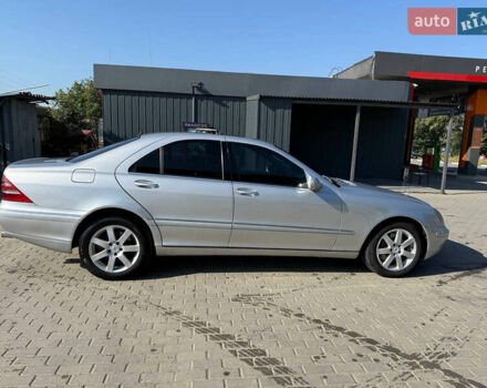 Серый Мерседес С Класс, объемом двигателя 3.22 л и пробегом 425 тыс. км за 4300 $, фото 1 на Automoto.ua