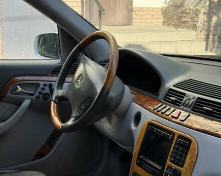 Сірий Мерседес С Клас, об'ємом двигуна 5 л та пробігом 380 тис. км за 3450 $, фото 20 на Automoto.ua