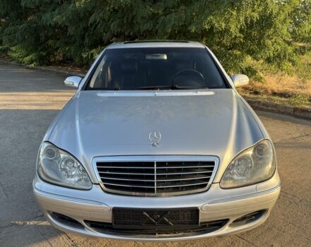 Серый Мерседес С Класс, объемом двигателя 3.7 л и пробегом 470 тыс. км за 2899 $, фото 14 на Automoto.ua