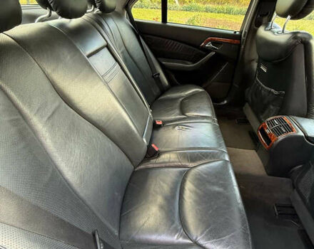 Серый Мерседес С Класс, объемом двигателя 3.22 л и пробегом 425 тыс. км за 4300 $, фото 5 на Automoto.ua