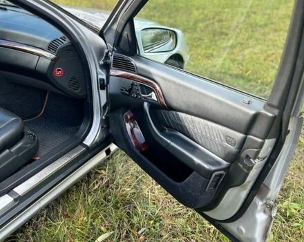 Серый Мерседес С Класс, объемом двигателя 5 л и пробегом 400 тыс. км за 5513 $, фото 4 на Automoto.ua