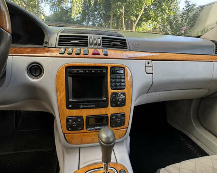 Сірий Мерседес С Клас, об'ємом двигуна 5 л та пробігом 380 тис. км за 3450 $, фото 10 на Automoto.ua