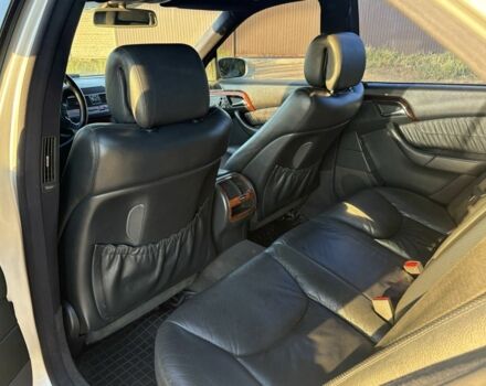 Серый Мерседес С Класс, объемом двигателя 3.7 л и пробегом 470 тыс. км за 2899 $, фото 22 на Automoto.ua