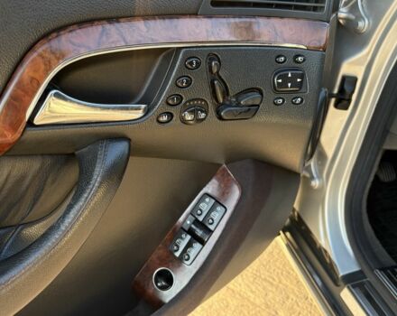 Серый Мерседес С Класс, объемом двигателя 3.7 л и пробегом 470 тыс. км за 2899 $, фото 17 на Automoto.ua