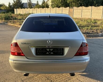 Серый Мерседес С Класс, объемом двигателя 3.7 л и пробегом 470 тыс. км за 2899 $, фото 7 на Automoto.ua