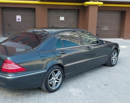 Серый Мерседес С Класс, объемом двигателя 5 л и пробегом 288 тыс. км за 6800 $, фото 2 на Automoto.ua