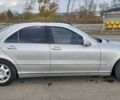 Мерседес С Клас 2003 у Чернівцях на Automoto.ua Сірий Мерседес С Клас, об'ємом двигуна 3.7 л та пробігом 341 тис. км за 5100 $, фото 5 на Automoto.ua