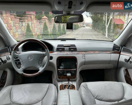 Серый Мерседес С Класс, объемом двигателя 5 л и пробегом 299 тыс. км за 6900 $, фото 15 на Automoto.ua