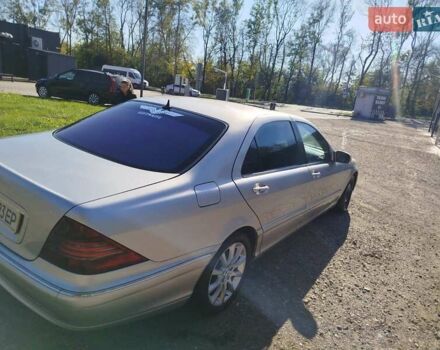 Серый Мерседес С Класс, объемом двигателя 4 л и пробегом 385 тыс. км за 4100 $, фото 8 на Automoto.ua