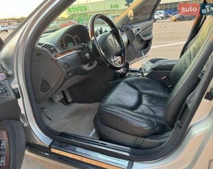 Серый Мерседес С Класс, объемом двигателя 4 л и пробегом 320 тыс. км за 6000 $, фото 19 на Automoto.ua