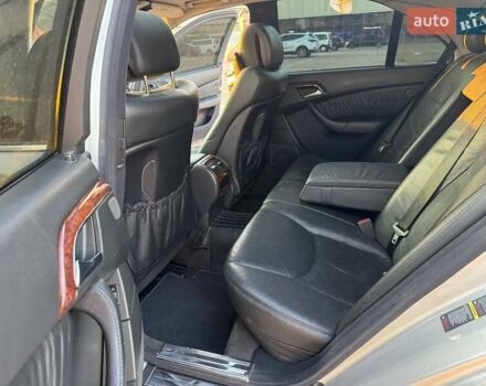 Серый Мерседес С Класс, объемом двигателя 4 л и пробегом 320 тыс. км за 6000 $, фото 15 на Automoto.ua