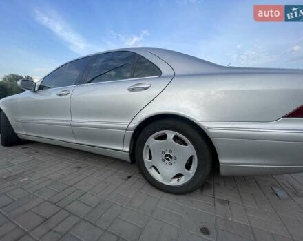 Серый Мерседес С Класс, объемом двигателя 4 л и пробегом 320 тыс. км за 6000 $, фото 2 на Automoto.ua