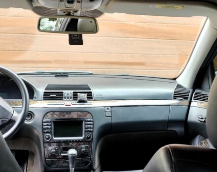 Сірий Мерседес С Клас, об'ємом двигуна 3.2 л та пробігом 280 тис. км за 7200 $, фото 8 на Automoto.ua