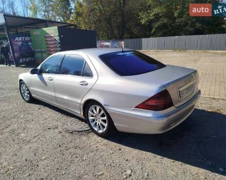 Серый Мерседес С Класс, объемом двигателя 4 л и пробегом 385 тыс. км за 4100 $, фото 5 на Automoto.ua