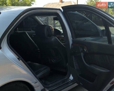 Сірий Мерседес С Клас, об'ємом двигуна 4.97 л та пробігом 360 тис. км за 4250 $, фото 8 на Automoto.ua