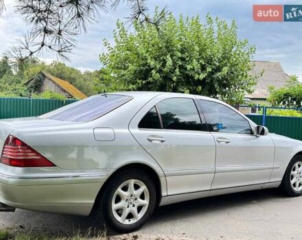 Серый Мерседес С Класс, объемом двигателя 3.2 л и пробегом 350 тыс. км за 7500 $, фото 5 на Automoto.ua