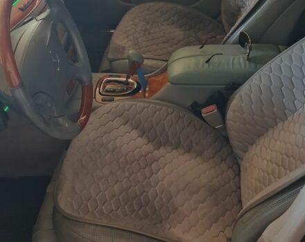 Серый Мерседес С Класс, объемом двигателя 3.7 л и пробегом 275 тыс. км за 6600 $, фото 6 на Automoto.ua