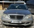 Сірий Мерседес С Клас, об'ємом двигуна 3.2 л та пробігом 300 тис. км за 7100 $, фото 1 на Automoto.ua