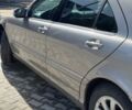 Сірий Мерседес С Клас, об'ємом двигуна 3.2 л та пробігом 300 тис. км за 7100 $, фото 7 на Automoto.ua