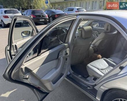 Мерседес С Класс 2004 в Черновцах на Automoto.ua Серый Мерседес С Класс, объемом двигателя 5 л и пробегом 298 тыс. км за 6800 $, фото 6 на Automoto.ua