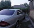 Сірий Мерседес С Клас, об'ємом двигуна 4 л та пробігом 394 тис. км за 6500 $, фото 16 на Automoto.ua