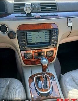 Серый Мерседес С Класс, объемом двигателя 3.7 л и пробегом 372 тыс. км за 7500 $, фото 27 на Automoto.ua