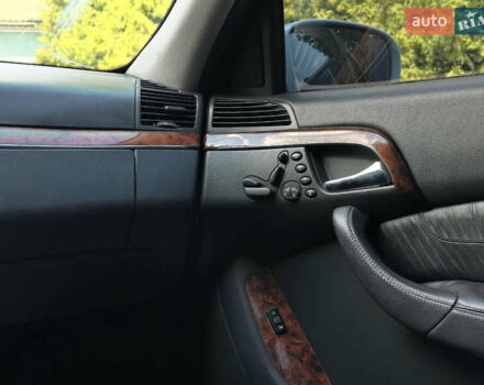 Сірий Мерседес С Клас, об'ємом двигуна 4.97 л та пробігом 360 тис. км за 4250 $, фото 6 на Automoto.ua