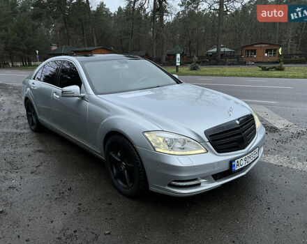 Серый Мерседес С Класс, объемом двигателя 3.5 л и пробегом 197 тыс. км за 9500 $, фото 13 на Automoto.ua
