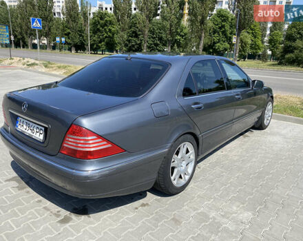 Серый Мерседес С Класс, объемом двигателя 3.7 л и пробегом 350 тыс. км за 8000 $, фото 2 на Automoto.ua