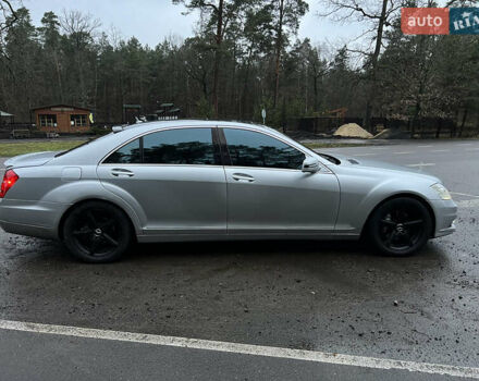 Серый Мерседес С Класс, объемом двигателя 3.5 л и пробегом 197 тыс. км за 9500 $, фото 12 на Automoto.ua