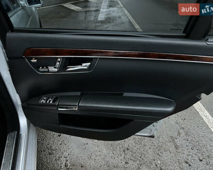 Серый Мерседес С Класс, объемом двигателя 3.5 л и пробегом 197 тыс. км за 9500 $, фото 29 на Automoto.ua