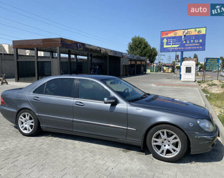 Серый Мерседес С Класс, объемом двигателя 3.7 л и пробегом 350 тыс. км за 8000 $, фото 4 на Automoto.ua