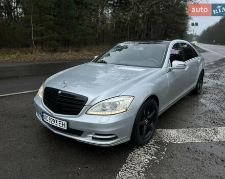 Серый Мерседес С Класс, объемом двигателя 3.5 л и пробегом 197 тыс. км за 9500 $, фото 5 на Automoto.ua