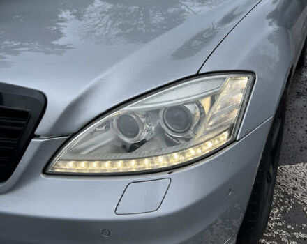 Серый Мерседес С Класс, объемом двигателя 3.5 л и пробегом 197 тыс. км за 9500 $, фото 3 на Automoto.ua