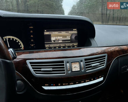 Серый Мерседес С Класс, объемом двигателя 3.5 л и пробегом 197 тыс. км за 9500 $, фото 21 на Automoto.ua