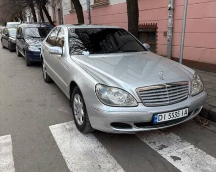 Серый Мерседес С Класс, объемом двигателя 3.2 л и пробегом 339 тыс. км за 8000 $, фото 1 на Automoto.ua