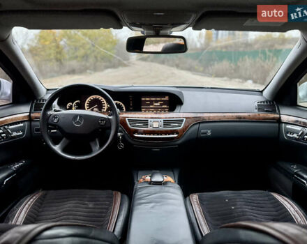 Серый Мерседес С Класс, объемом двигателя 3 л и пробегом 295 тыс. км за 7950 $, фото 12 на Automoto.ua