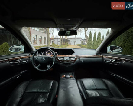 Серый Мерседес С Класс, объемом двигателя 3.5 л и пробегом 285 тыс. км за 7600 $, фото 30 на Automoto.ua