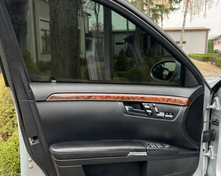 Серый Мерседес С Класс, объемом двигателя 3.5 л и пробегом 285 тыс. км за 7600 $, фото 34 на Automoto.ua