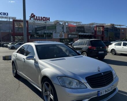 Серый Мерседес С Класс, объемом двигателя 3 л и пробегом 296 тыс. км за 10000 $, фото 1 на Automoto.ua