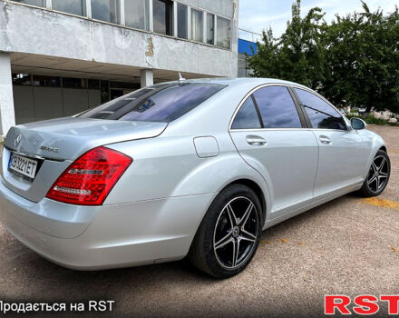 Серый Мерседес С Класс, объемом двигателя 3.5 л и пробегом 212 тыс. км за 10500 $, фото 3 на Automoto.ua