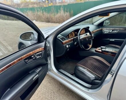 Серый Мерседес С Класс, объемом двигателя 3 л и пробегом 268 тыс. км за 7650 $, фото 8 на Automoto.ua