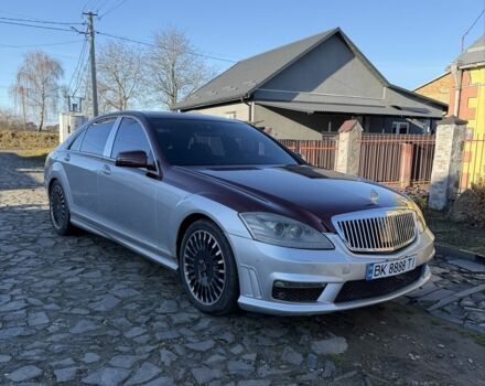 Сірий Мерседес С Клас, об'ємом двигуна 5.5 л та пробігом 338 тис. км за 12000 $, фото 1 на Automoto.ua