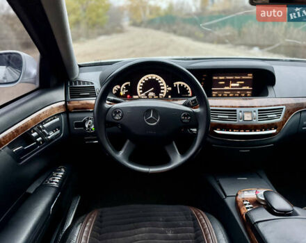 Серый Мерседес С Класс, объемом двигателя 3 л и пробегом 295 тыс. км за 7950 $, фото 13 на Automoto.ua